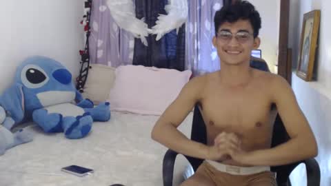 Snapshot of superasian143xx chatting on 3, 12, 2024 GAY online show from 3, 12, 2024