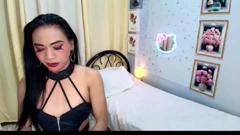Snapshot of superlatinaasian4u chatting on 24, 9, 2025 URWILD-JASMINE online show from 24, 9, 2025