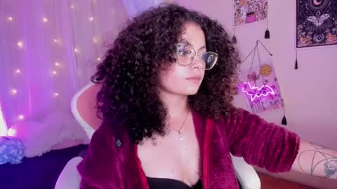 Snapshot of susan_bluee chatting on 27, 12, 2024 Susan online show from 27, 12, 2024