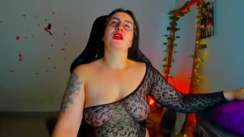 Snapshot of susan_fox1 chatting on 23, 11, 2025 Dani online show from 23, 11, 2025