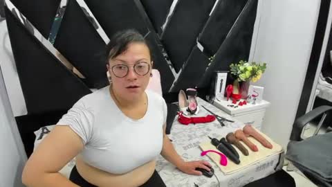 Snapshot of susana_flame chatting on 11, 7, 2026 Susana Flame online show from 11, 7, 2026