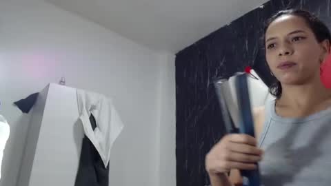 susanleroy online show from 28, 12, 2024