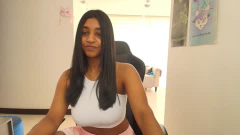 Snapshot of susanrhodes chatting on 26, 1, 2025 Andrea - Migue online show from 26, 1, 2025