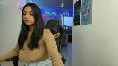 Snapshot of susanrhodes chatting on 16, 2, 2025 Andrea - Migue online show from 16, 2, 2025