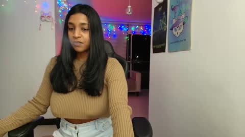 Snapshot of susanrhodes chatting on 17, 2, 2025 Andrea - Migue online show from 17, 2, 2025