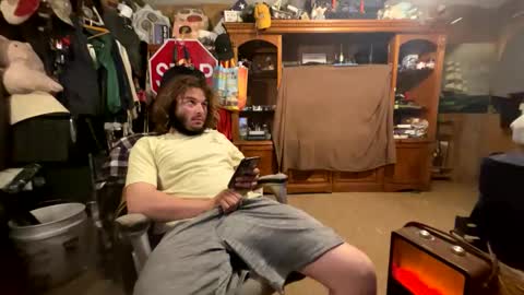 Snapshot of sushi_burrito03 chatting on 12, 3, 2025 Davey Jones online show from 12, 3, 2025