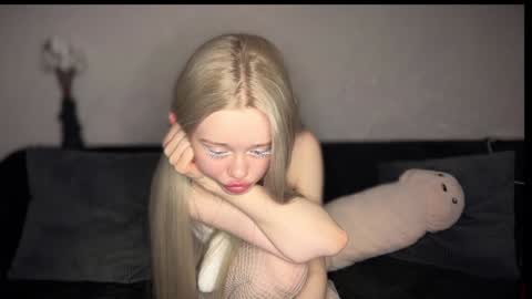 Snapshot of susieevans chatting on 6, 2, 2025 Sue online show from 6, 2, 2025