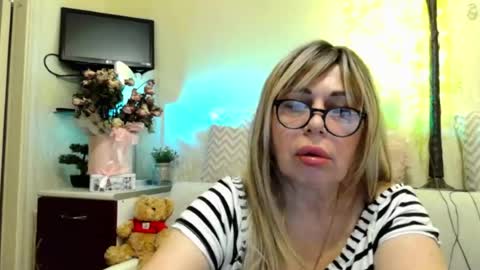 SusiexNoreen online show from 7, 7, 2026