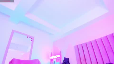 Sussan Nicole  online show from 20, 1, 2025