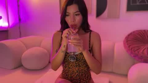 Snapshot of sussanf_ chatting on 27, 5, 2026 Susy online show from 27, 5, 2026
