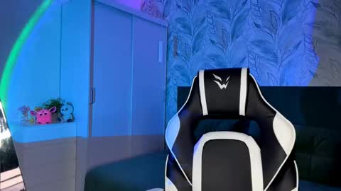 Jessica online show from 12, 11, 2025