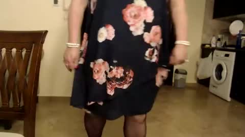 My name is Sissy or more fully Suzanna Aprilia Maria Mariquita Catarina Chinita Banci. Soy una puta - que chimba ladybug online show from 2, 12, 2024