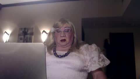 My name is Sissy or more fully Suzanna Aprilia Maria Mariquita Catarina Chinita Banci. Soy una puta - que chimba ladybug online show from 14, 2, 2025