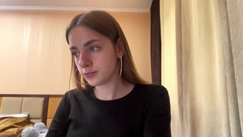 Emila online show from 8, 6, 2026