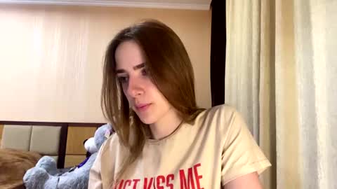 Emila online show from 7, 7, 2026
