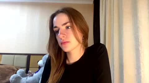 Emila online show from 8, 7, 2026