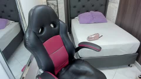 Snapshot of suzetmonaco chatting on 18, 7, 2026 S U Z E T online show from 18, 7, 2026