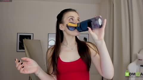 Suzy  next stream  Thursday Friday Saturday online show from 4, 2, 2025