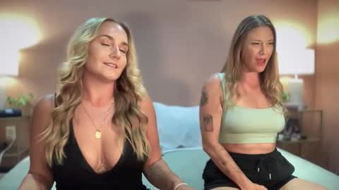 Snapshot of swedish_candii chatting on 23, 11, 2025 Swedish Candii online show from 23, 11, 2025