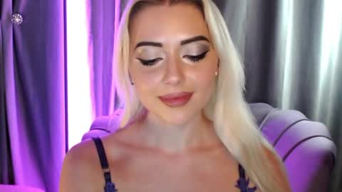 Snapshot of sweeet_angelll chatting on 10, 6, 2026 sweeet angelll online show from 10, 6, 2026