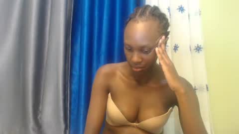 Petite Queen online show from 14, 12, 2024