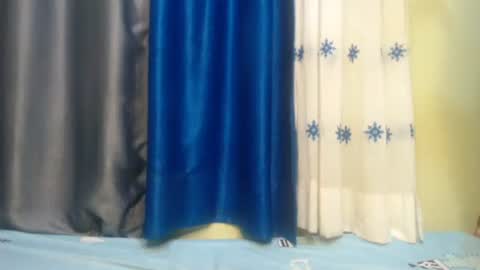 Petite Queen online show from 15, 12, 2024
