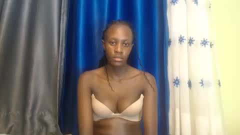 Petite Queen online show from 17, 12, 2024