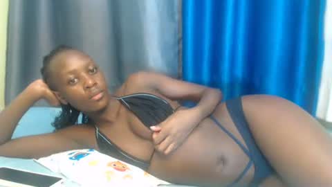 Petite Queen online show from 23, 12, 2024