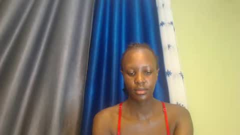 Petite Queen online show from 2, 1, 2025