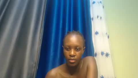 Petite Queen online show from 5, 1, 2025