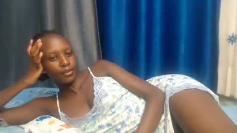 Petite Queen online show from 5, 1, 2025