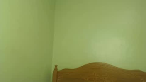 Petite Queen online show from 20, 1, 2025