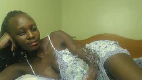 Petite Queen online show from 24, 1, 2025