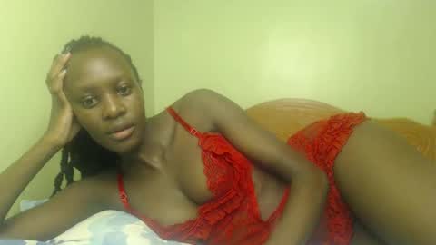 Petite Queen online show from 25, 1, 2025