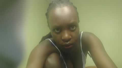 Petite Queen online show from 26, 1, 2025
