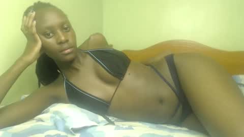 Petite Queen online show from 27, 1, 2025