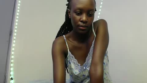 Petite Queen online show from 6, 2, 2025