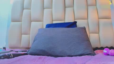 Amye  online show from 6, 2, 2026