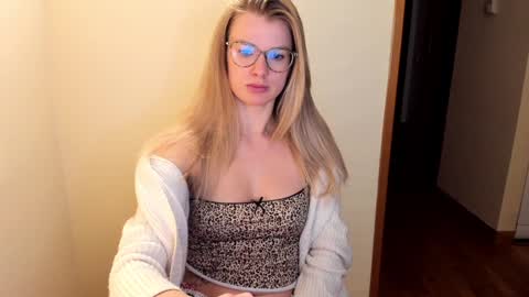 Snapshot of sweet_angel_a chatting on 7, 1, 2025 Ann - your sweet girl online show from 7, 1, 2025