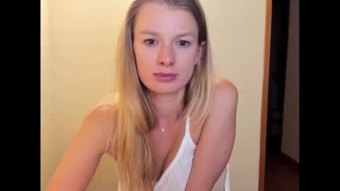 Snapshot of sweet_angel_a chatting on 15, 10, 2025 Ann - your sweet girl online show from 15, 10, 2025