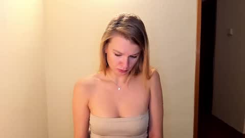 Snapshot of sweet_angel_a chatting on 19, 12, 2025 Ann - your sweet girl online show from 19, 12, 2025