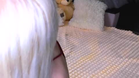 Snapshot of sweet_barbe chatting on 24, 9, 2025 Alice online show from 24, 9, 2025