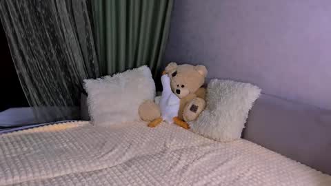 Snapshot of sweet_barbe chatting on 21, 2, 2026 Alice online show from 21, 2, 2026