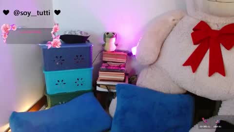 Snapshot of sweet_bluee chatting on 30, 12, 2024 Tutti  online show from 30, 12, 2024