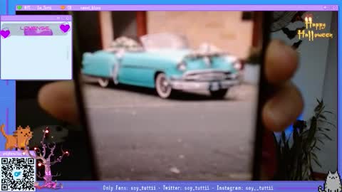 Snapshot of sweet_bluee chatting on 27, 10, 2025 Tutti  online show from 27, 10, 2025