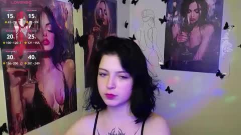 Snapshot of sweet_cherryg chatting on 11, 3, 2025 Ivy online show from 11, 3, 2025