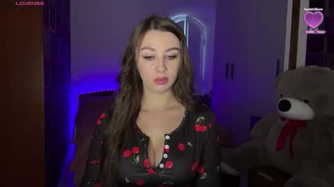 Sweet Cherry online show from 11, 9, 2025