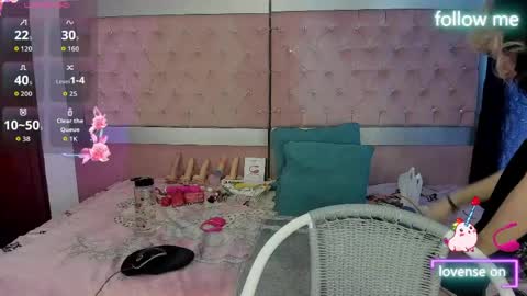 Snapshot of sweet_emmili chatting on 30, 4, 2026 emmili online show from 30, 4, 2026