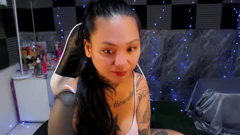 Snapshot of sweet_kittykatya chatting on 5, 1, 2025 sweet_kittykatya online show from 5, 1, 2025
