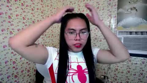Snapshot of sweet_kyline69 chatting on 19, 10, 2025 sweet_kyline69 online show from 19, 10, 2025